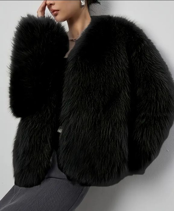 Недорого- стильні трендові еко-шубки різних кольорів