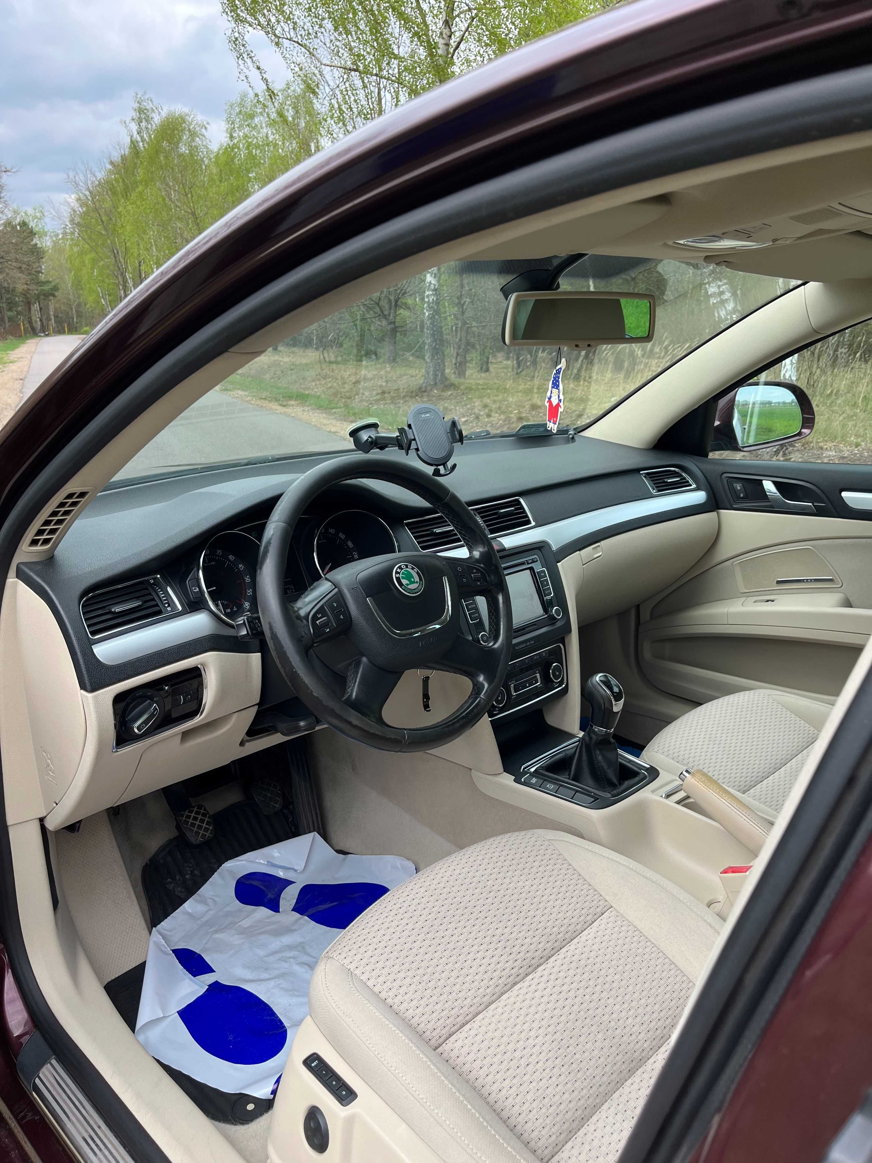 Skoda superb II z 2009 roku