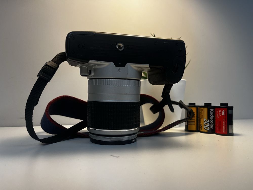 Canon EOS 300  28-90mm f4-5,6 - aparat analogowy, zadbany, z kolekcji