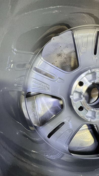 Peugeot 308 2 диски  7.5x17 et44 5x108 9677989777