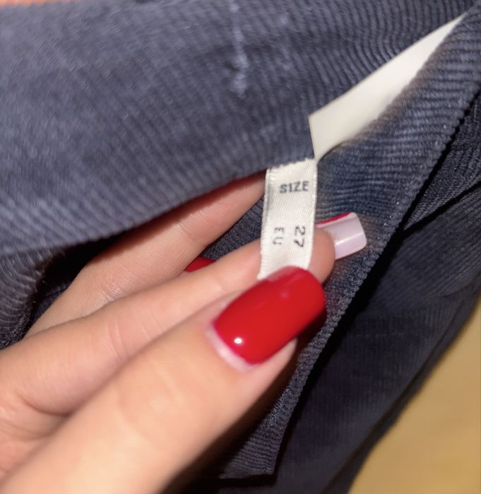 Jeasny armani sztruksowe