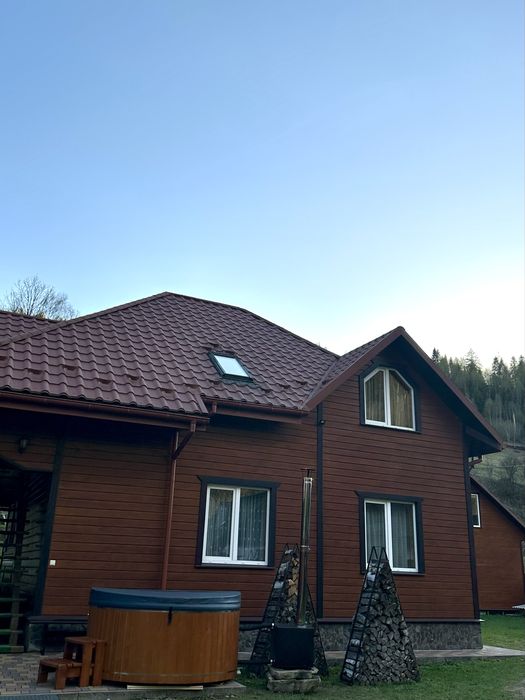 Житло в Карпатах. Басейн, чан. Славське