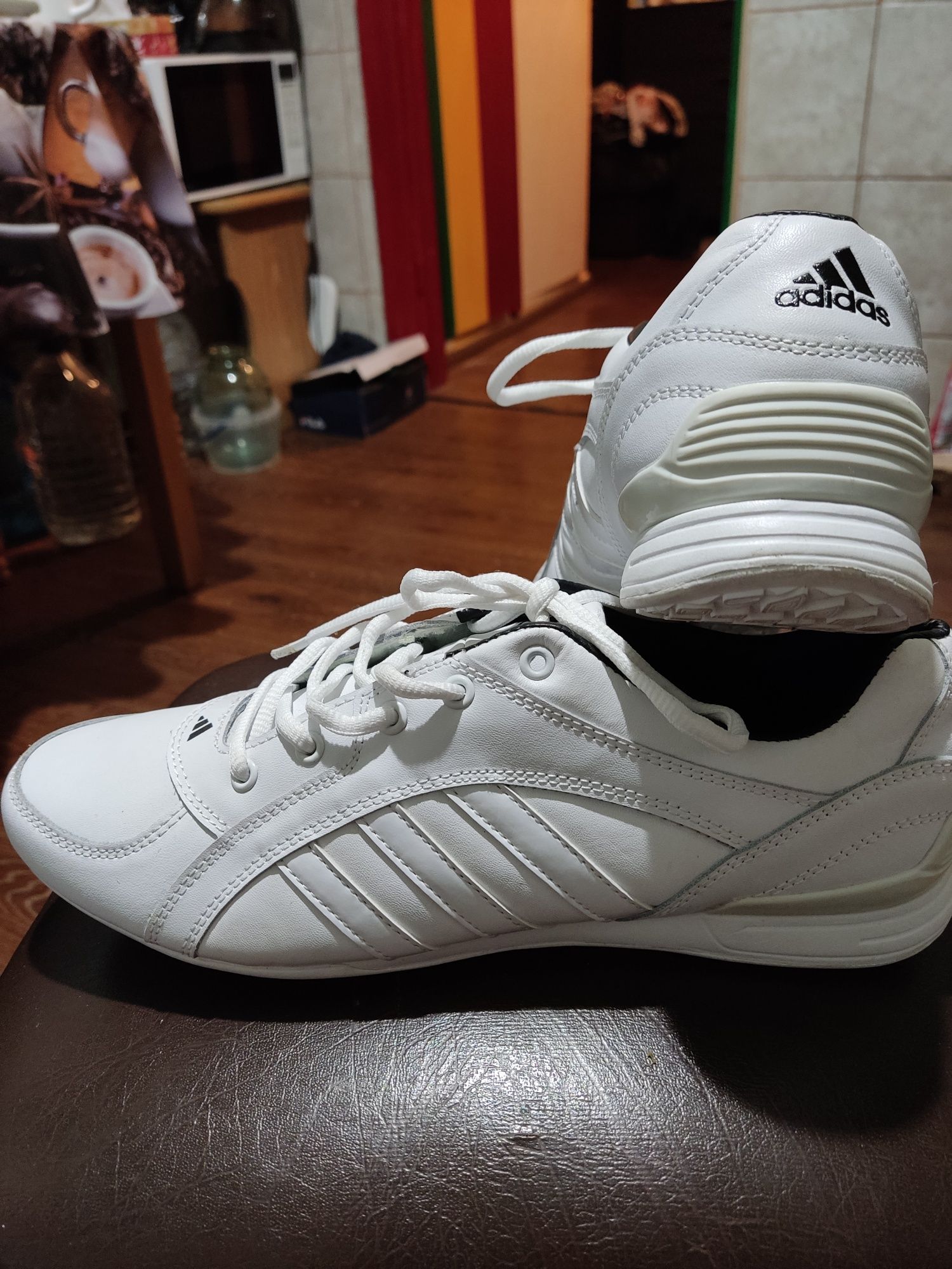 Кросівки Adidas Індонезія 43 кроссовки