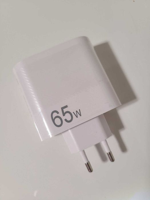 Зарядное устройство для телефона 3.1A    5 USB + Type C    65W