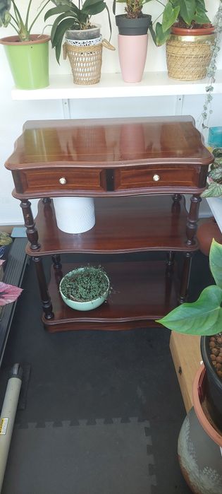 Movel de apoio com gavetas