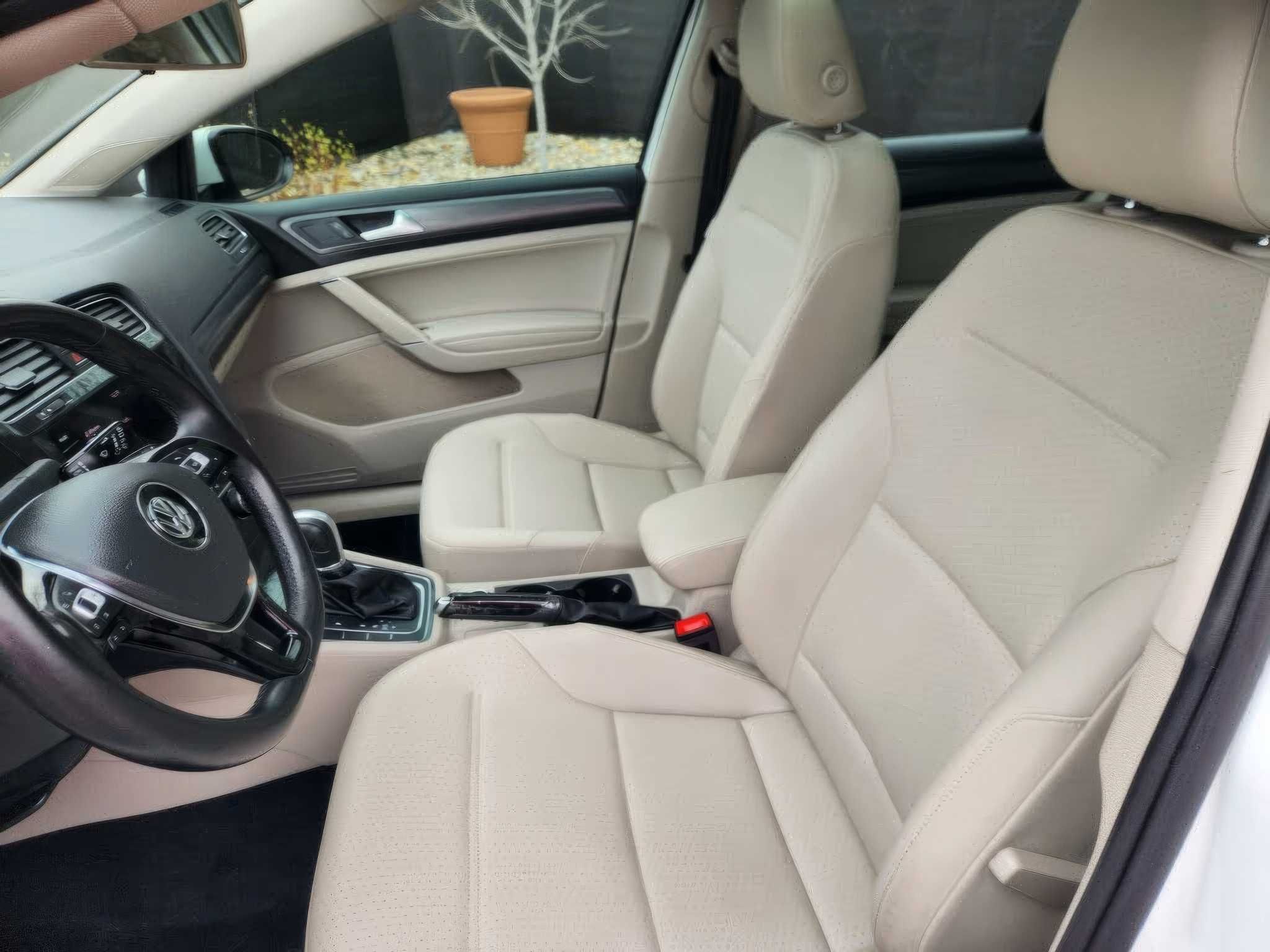2018 Volkswagen Golf TSI SE