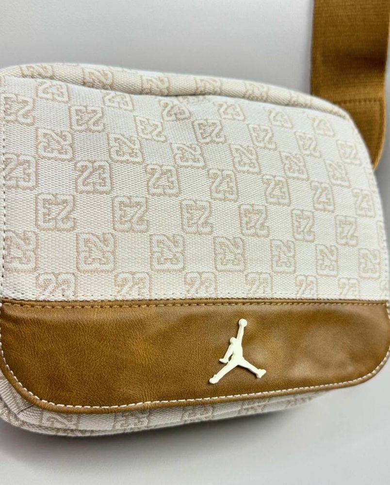 Сумка Air Jordan Monogram Crossbody Bag оригинал мессенджер MA0760-W3Z