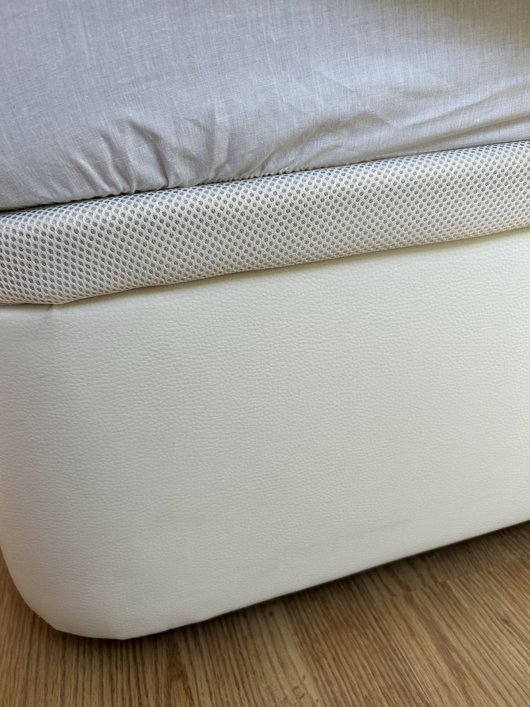 Sommier Ikea branco em pele, 140x200cm, c/estrado elevatorio e colchão