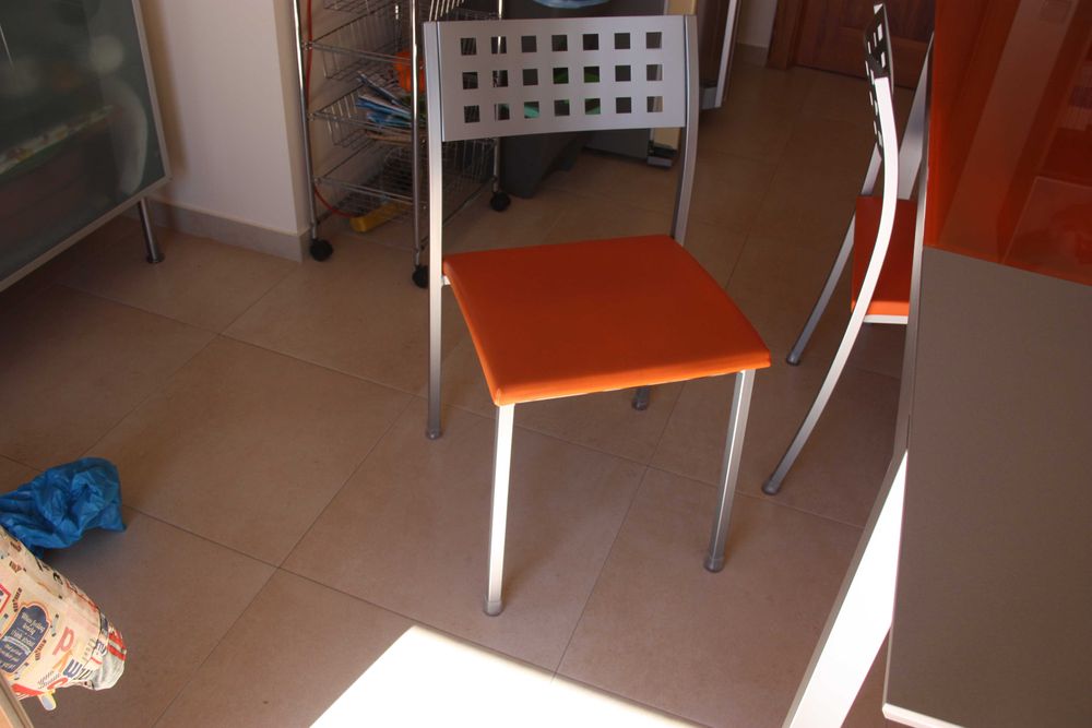 Mesa de cozinha extensível com 4 cadeiras