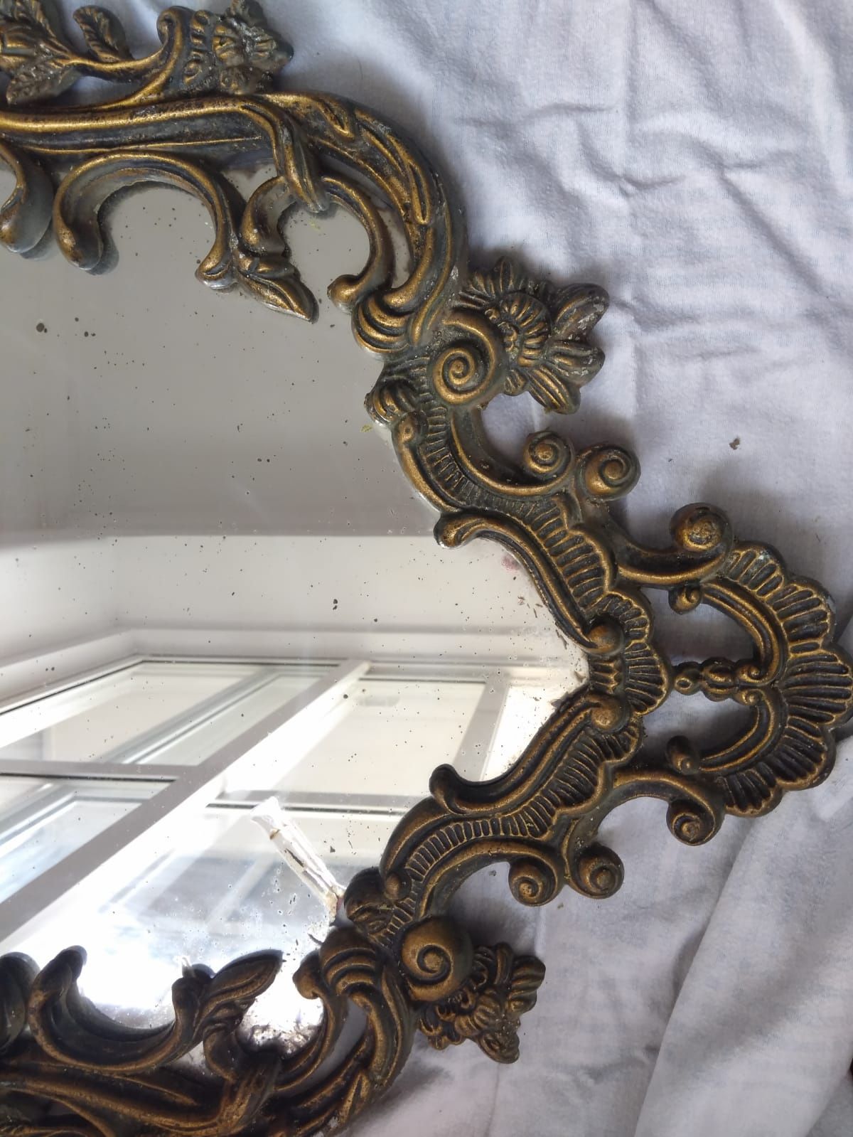 Espelho de latão ornamentado