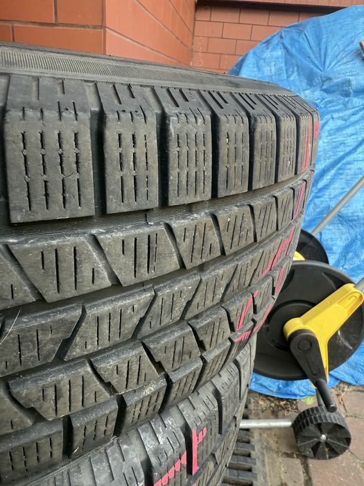 Opony Pirelli 235/65 R18