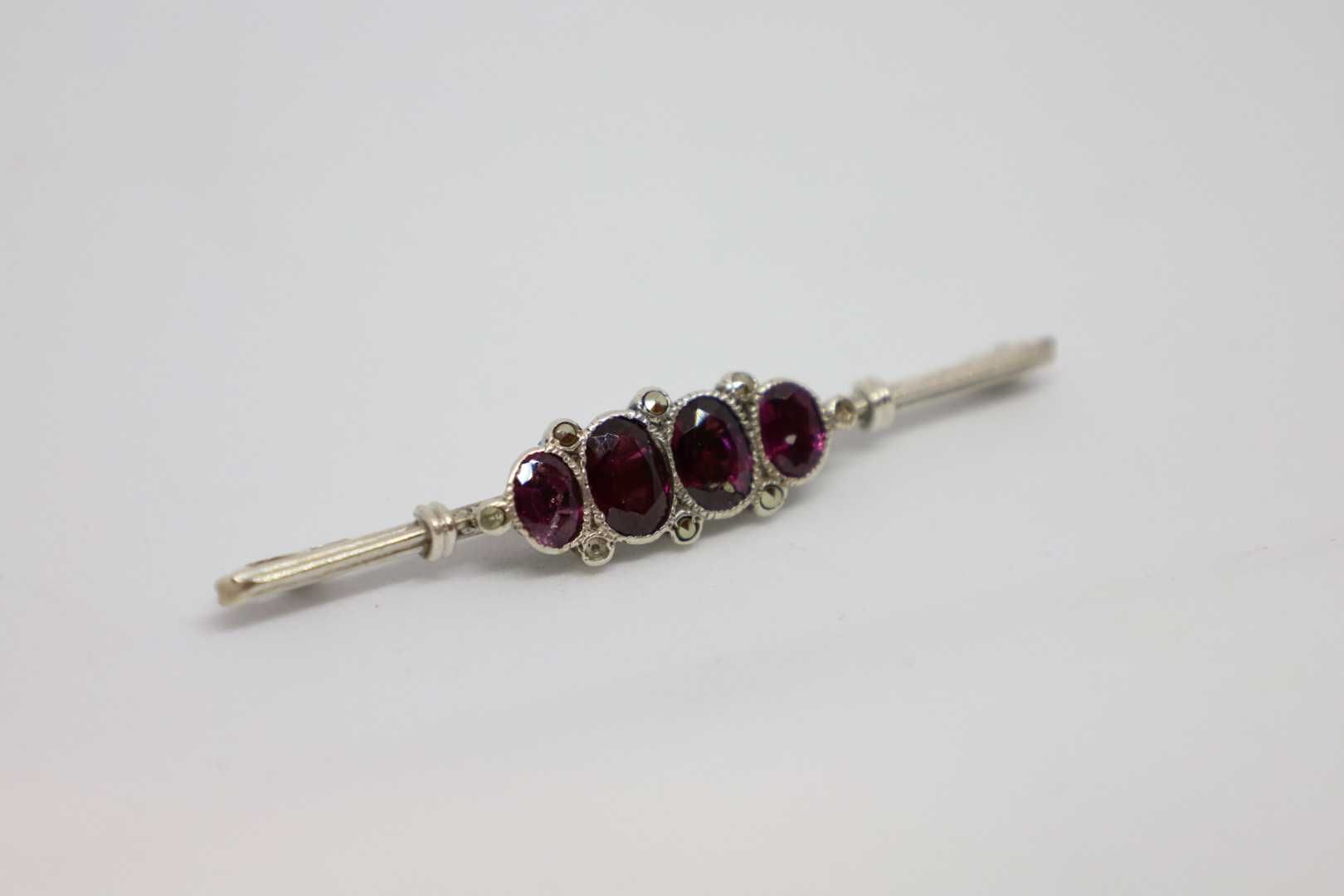 Alfinete de Senhora Prata e Granadas