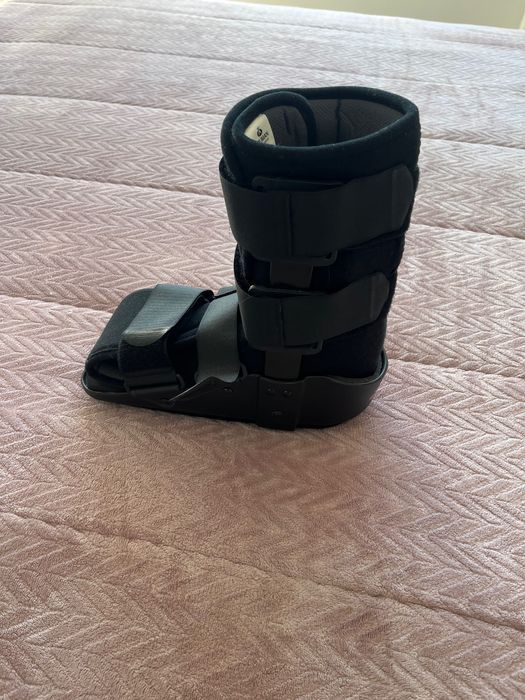 Vendo bota Walker