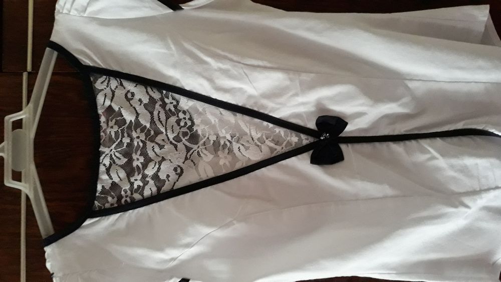 белая блузка