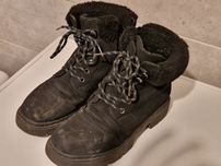 Buty dziecięce rozmiar 38 ciepłe