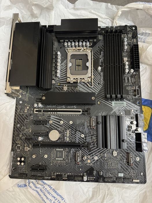 Продам AsRock z790 PG Lightning (Нужна прошивка BIOS)
