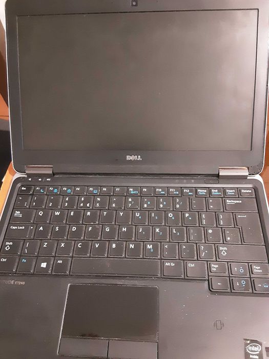 Ноутбук DELL Latitude E7240