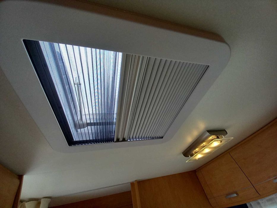 Przyczepa kempingowa Caravelir 5/6 osobowa, łóżka piętrowe dmc 990 km