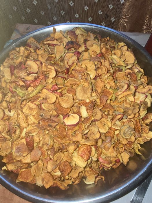 Сушка яблука еко їда яблука з Карпат