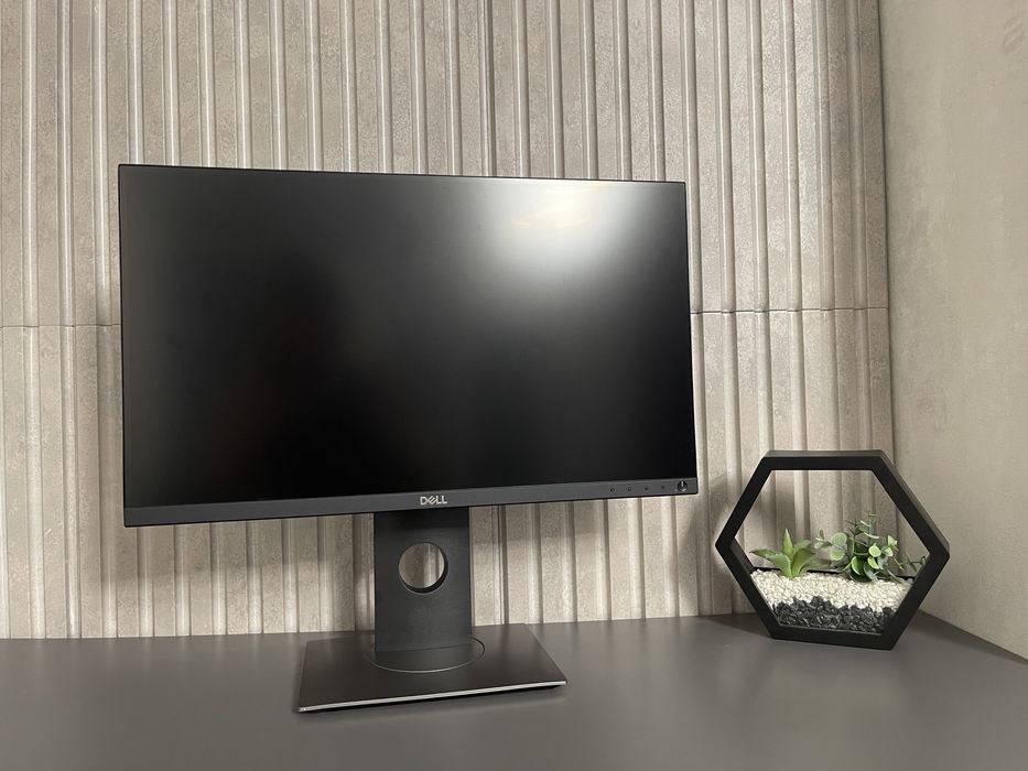 Стильний Монітор 27 дюймів DELL P2719H full hd