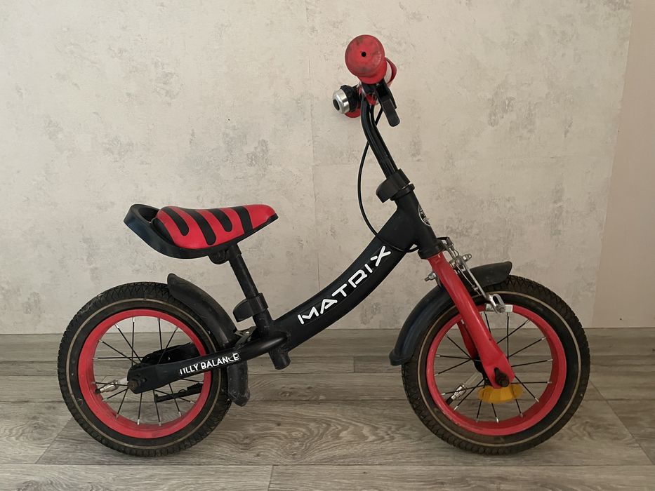 Беговел дитячий б/в