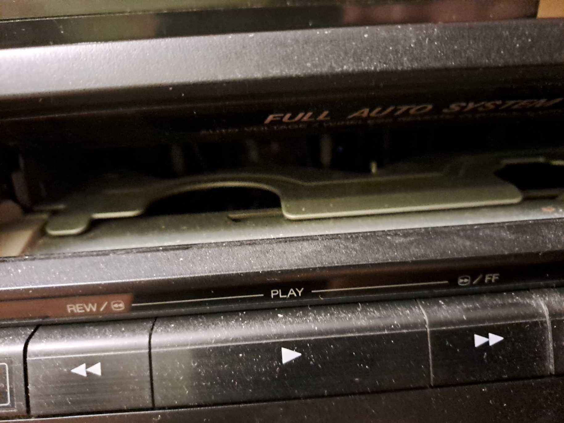 Odtwarzacz video VHS AIWA E101DK