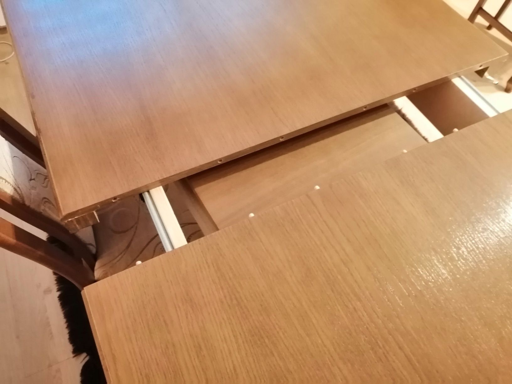Stół drewniany dębowy rozkładany dwie wkładki i 8 krzeseł typ p