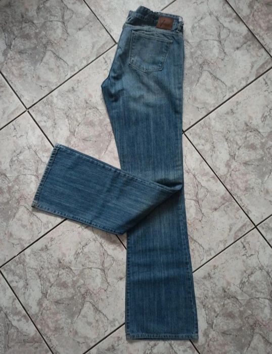 - Biodrówki jeansowe  rozszerzane na dole, Ventana jeans