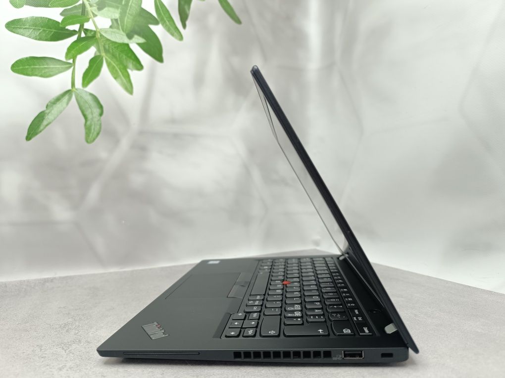 Ноутбук Lenovo ThinkPad X390/i5-8365U/8 ГБ DDR4/256 GB/13.3 " Full HD