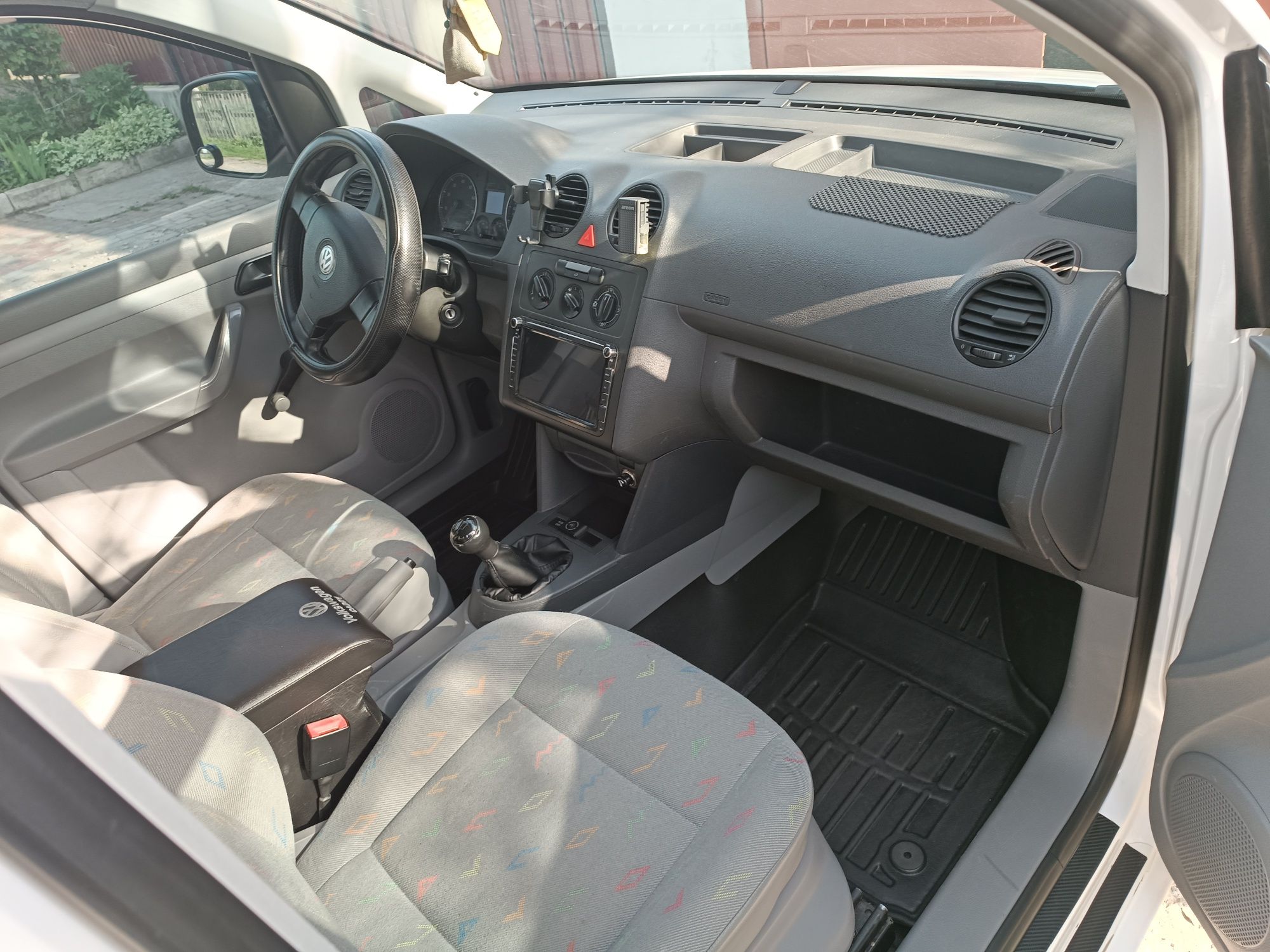 Продам VOLKSWAGEN CADDY 2.0 Газ/ бензин