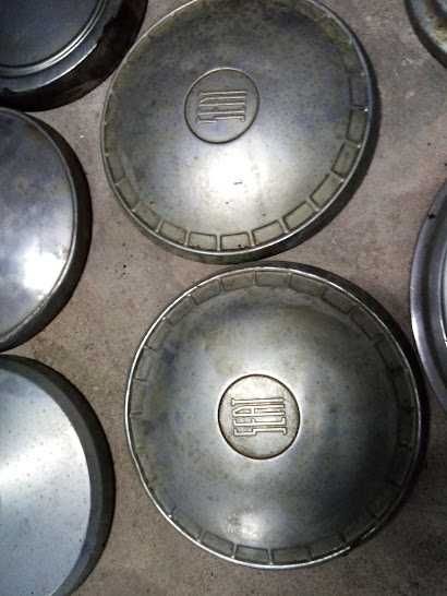 Tampões de rodas e Puxadores para automoveis classicos