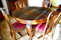 Dębowy stół antyk z krzesłami ze Swarzędza .