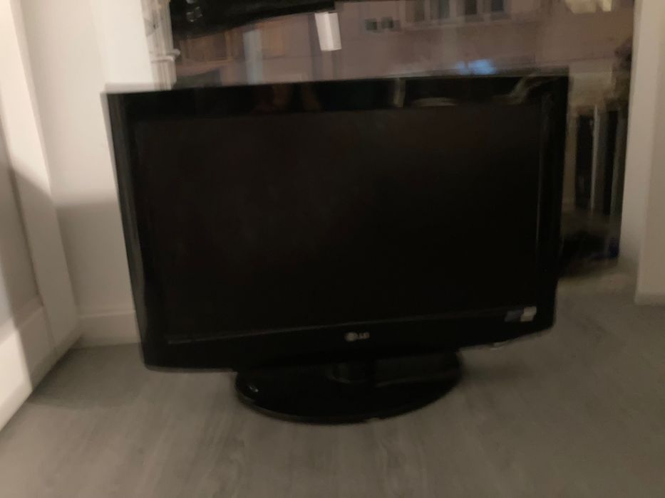 Televisao LG preta