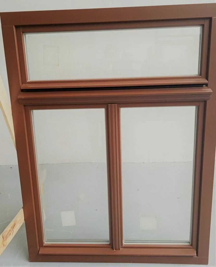 Okno drewniane - profil 68, sosna mikro-wymiar 1290xH1720, RAL 8011
