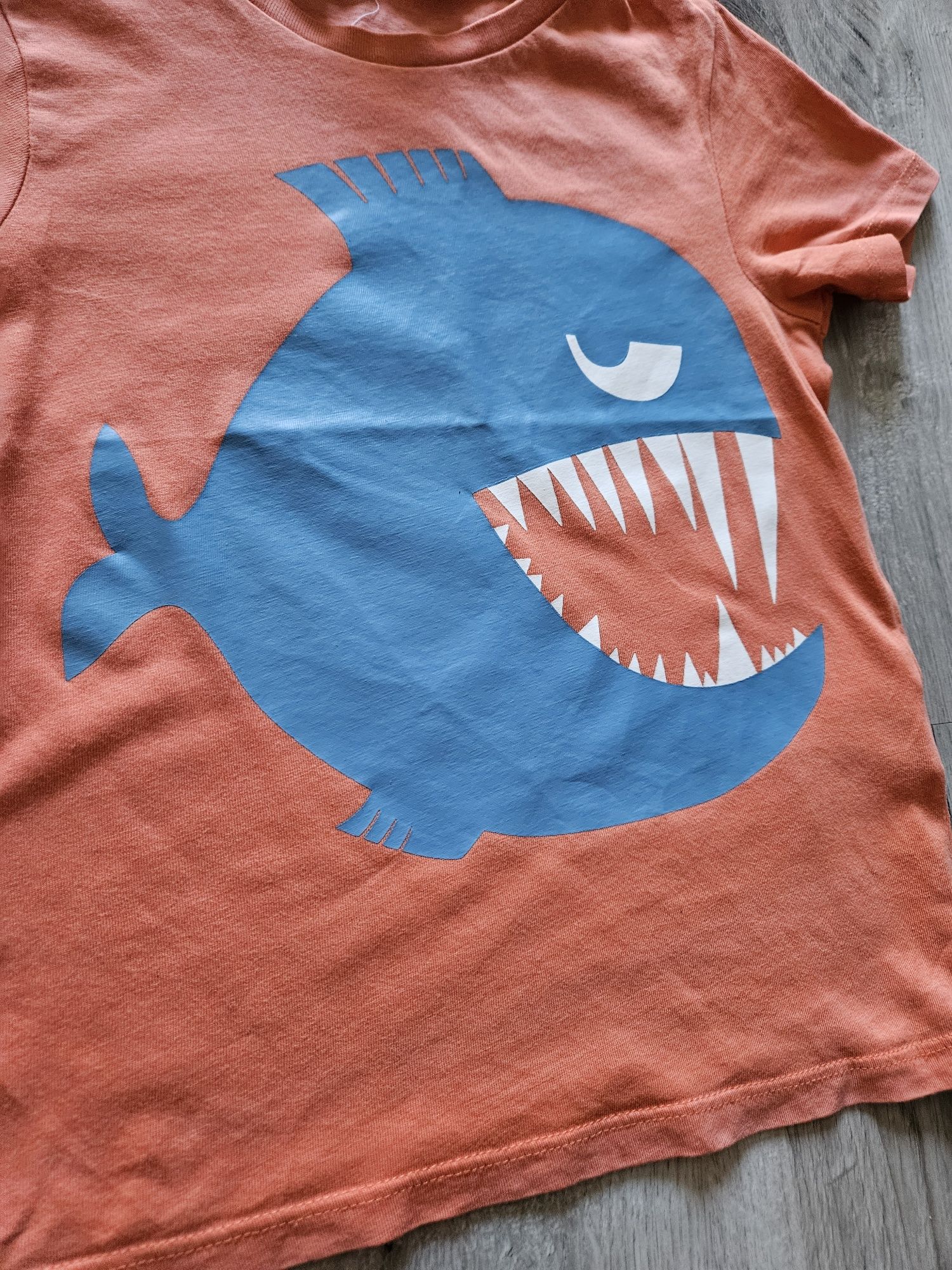 Chłopięcy t-shirt H&M.  Rozmiar 98/104.