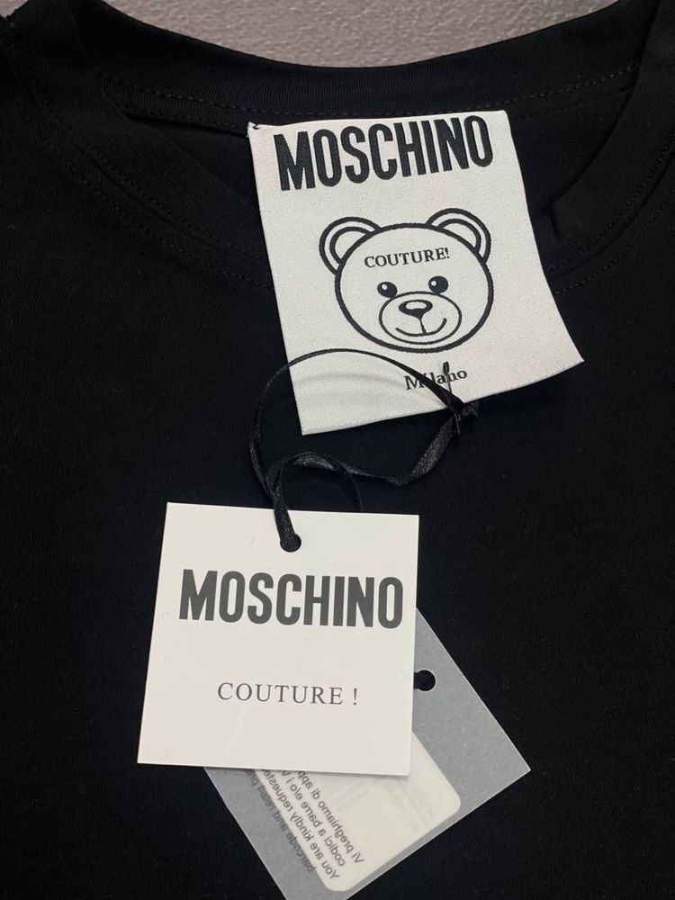 NEW COLLECTION! Женская футболка Moschino в черном цвете размеры S-L