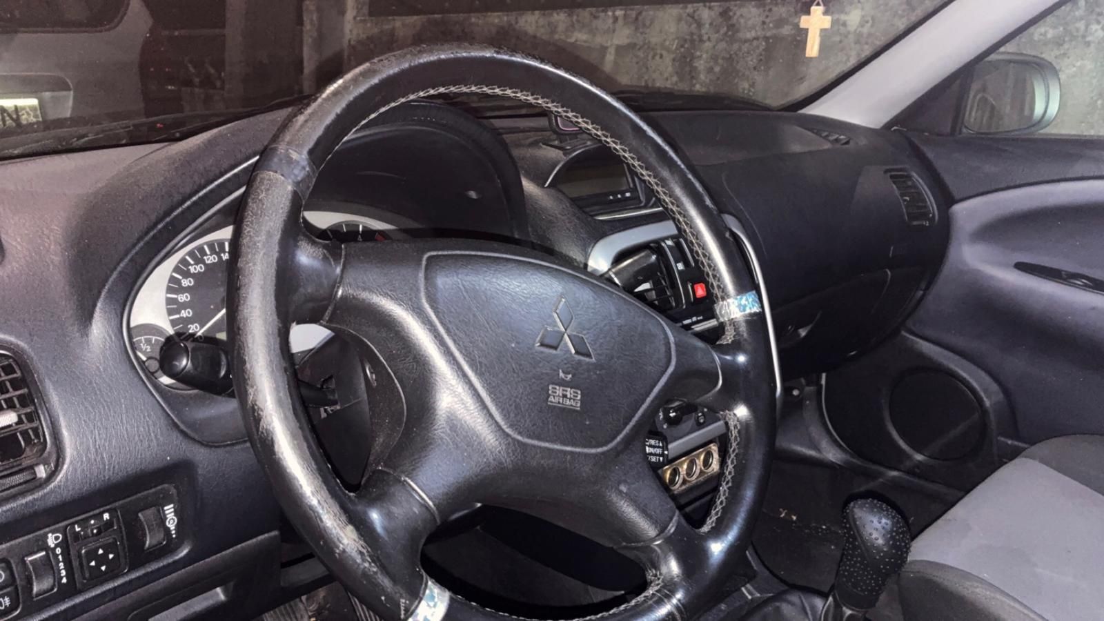 Mitsubishi Carisma