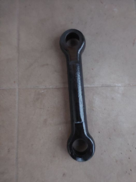 Стопор дишла на тракторний прицеп 2 ПТС 4 .