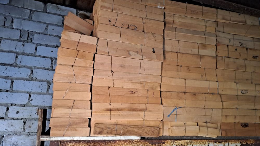 Продам паркет , бук