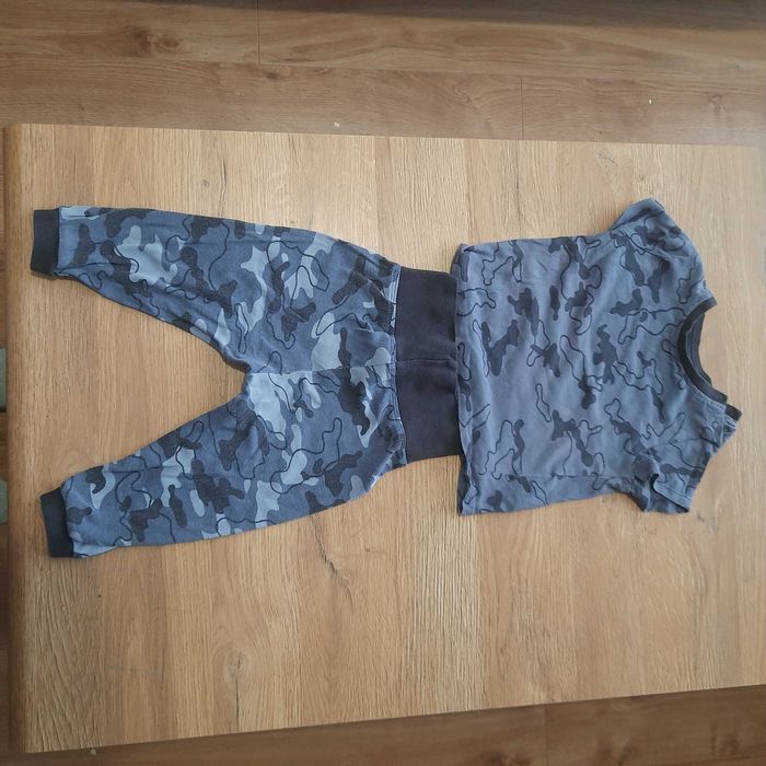 Lupilu T-shirt i spodnie rozm 74