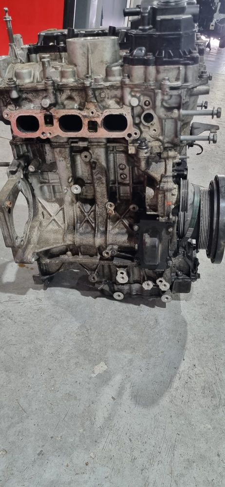 Motor PSA HN02 incompleto