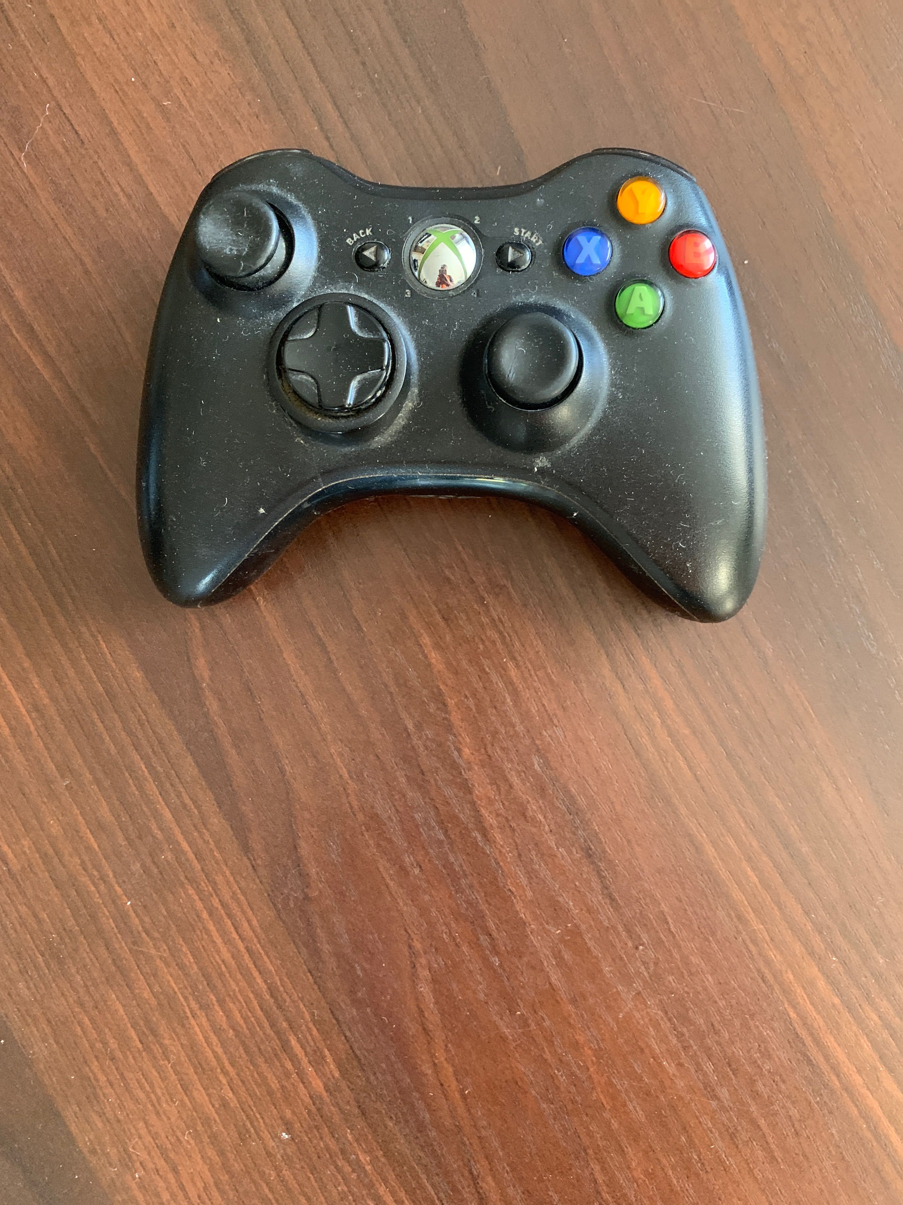 Konsola Xbox 360 E