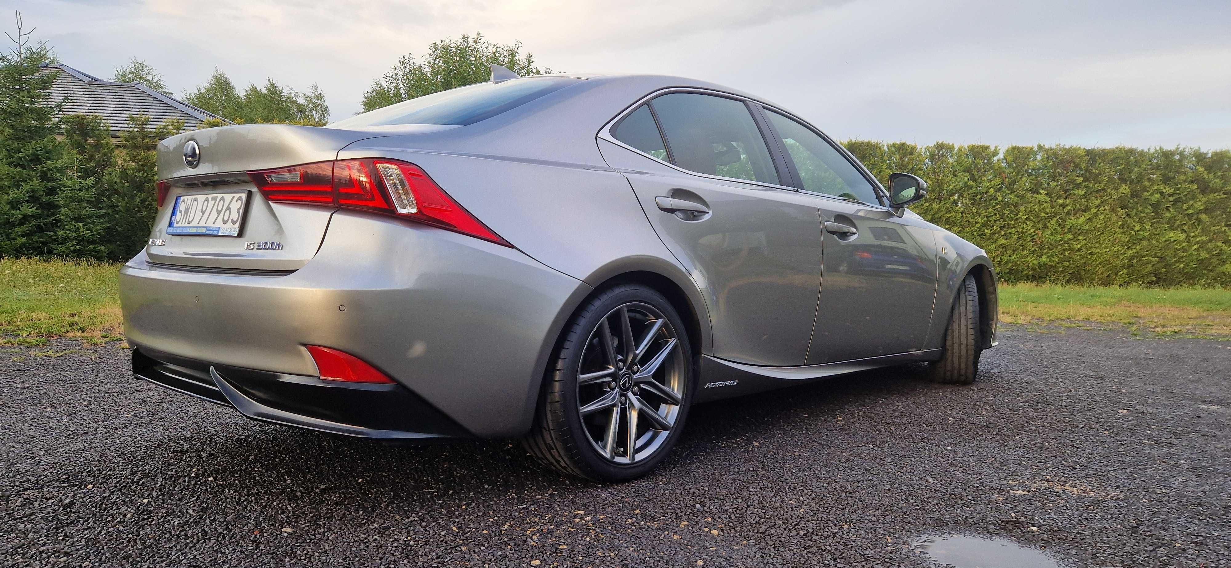 Lexus IS 300h F sport