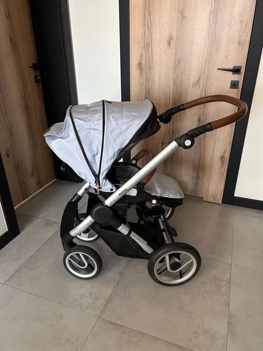 Mutsy Evo Urban Nomad kolor ice flow 2w1+fotelik Cybex Aton 4