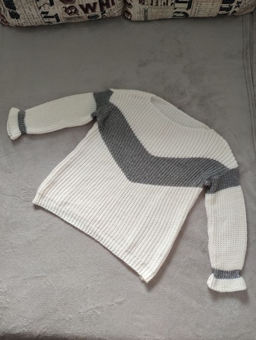 Damski sweter ecru srebro metaliczna nitka Made in Italy roz. uni