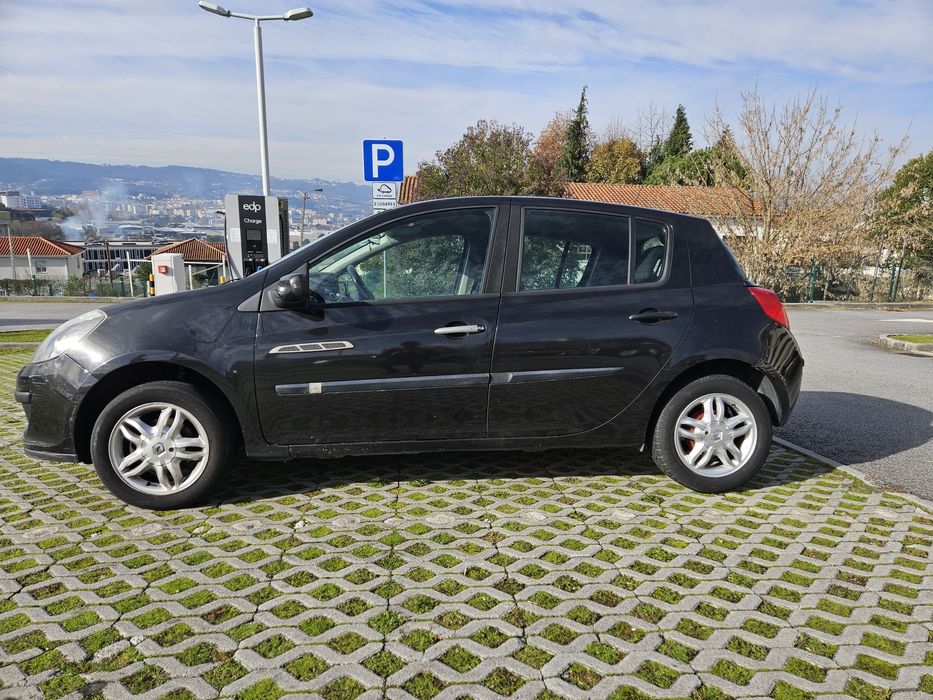 Clio 2006 saído da revisão