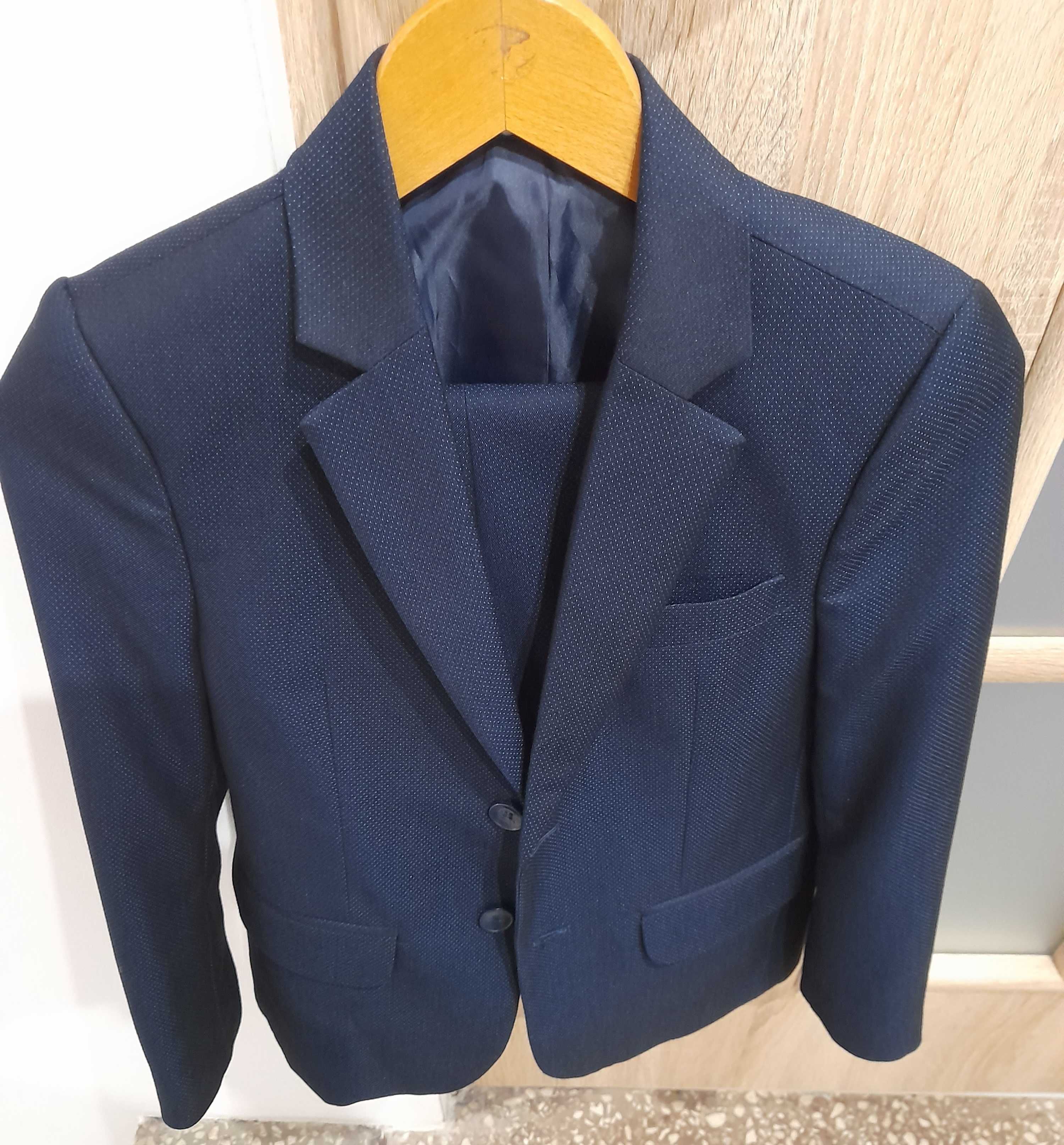 Garnitur 140 cm dla chłopca
