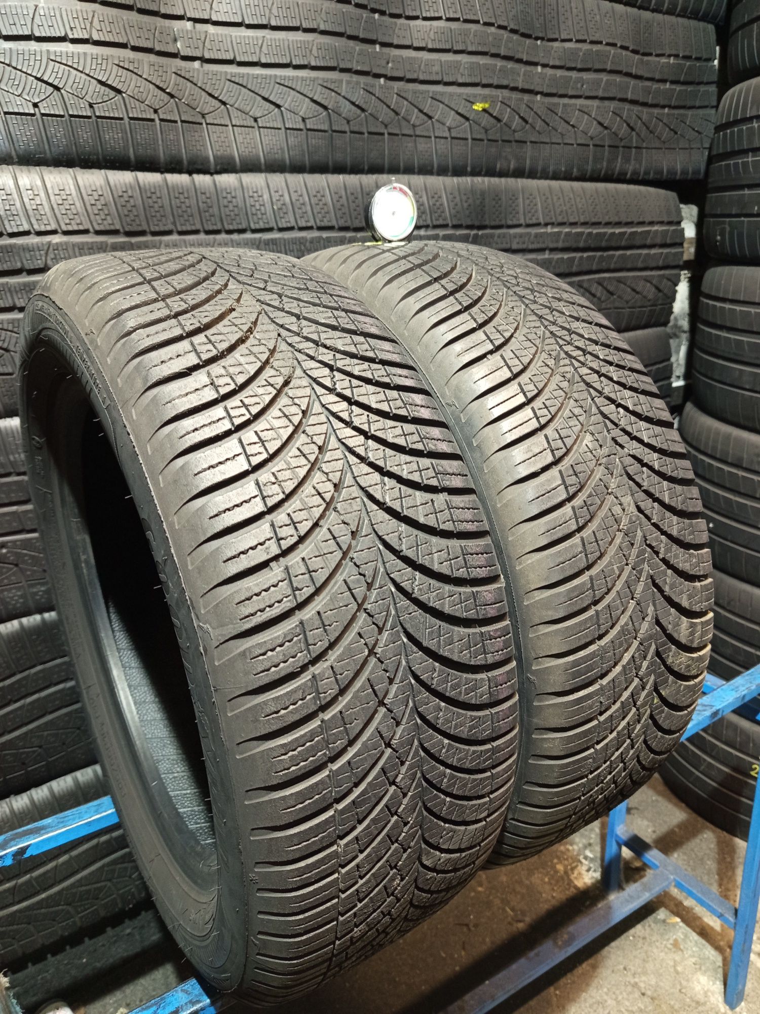 205/55R16 GoodYear Vector 4seasons