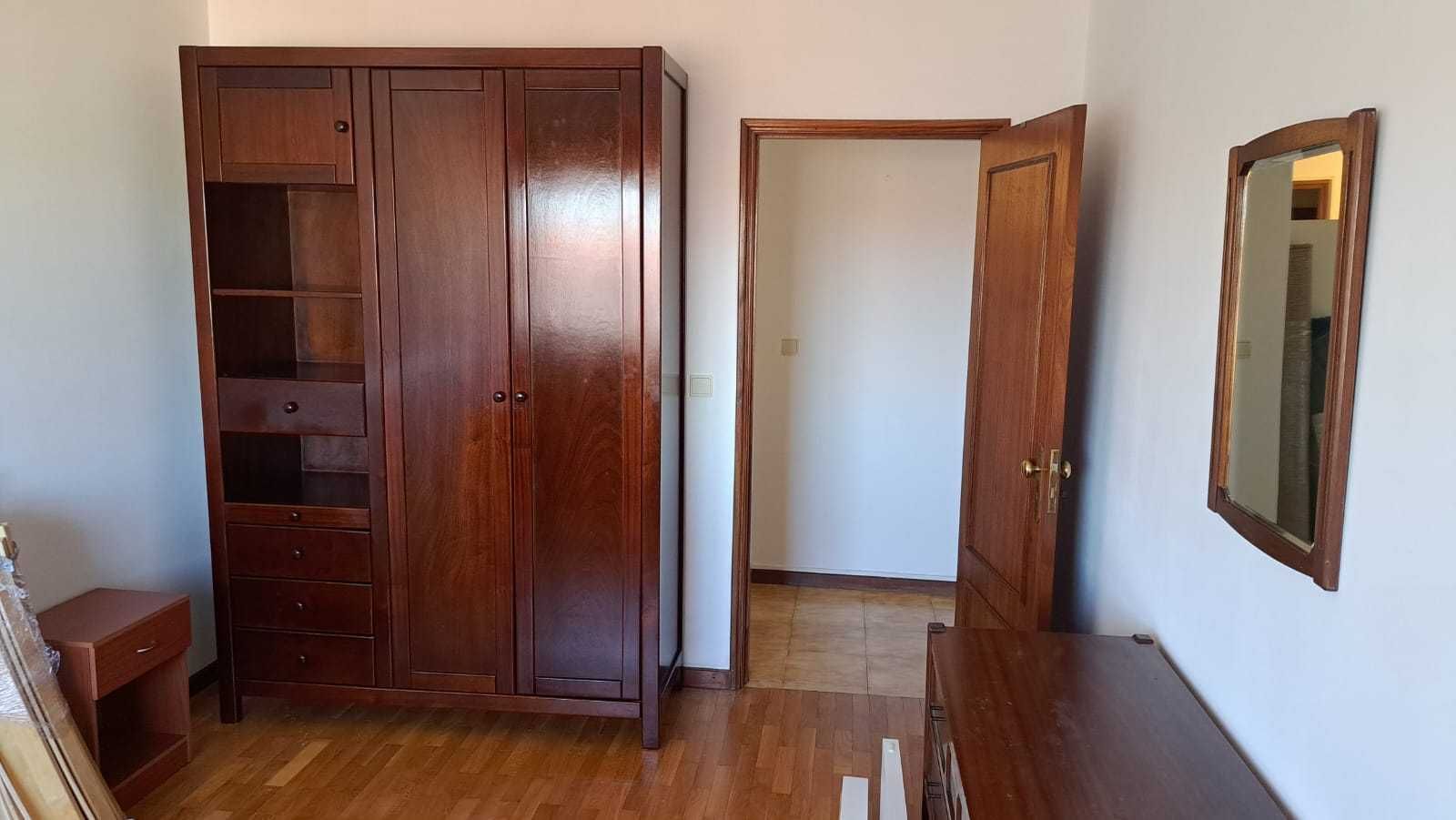 arrenda-se apartamento centro da maia