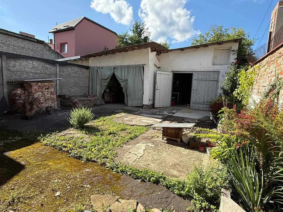 Продаж частини будинку з власним входом, вул. Східна